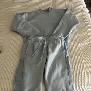 TNA Cozy boyfriend sweat suit set - Pastel Blue